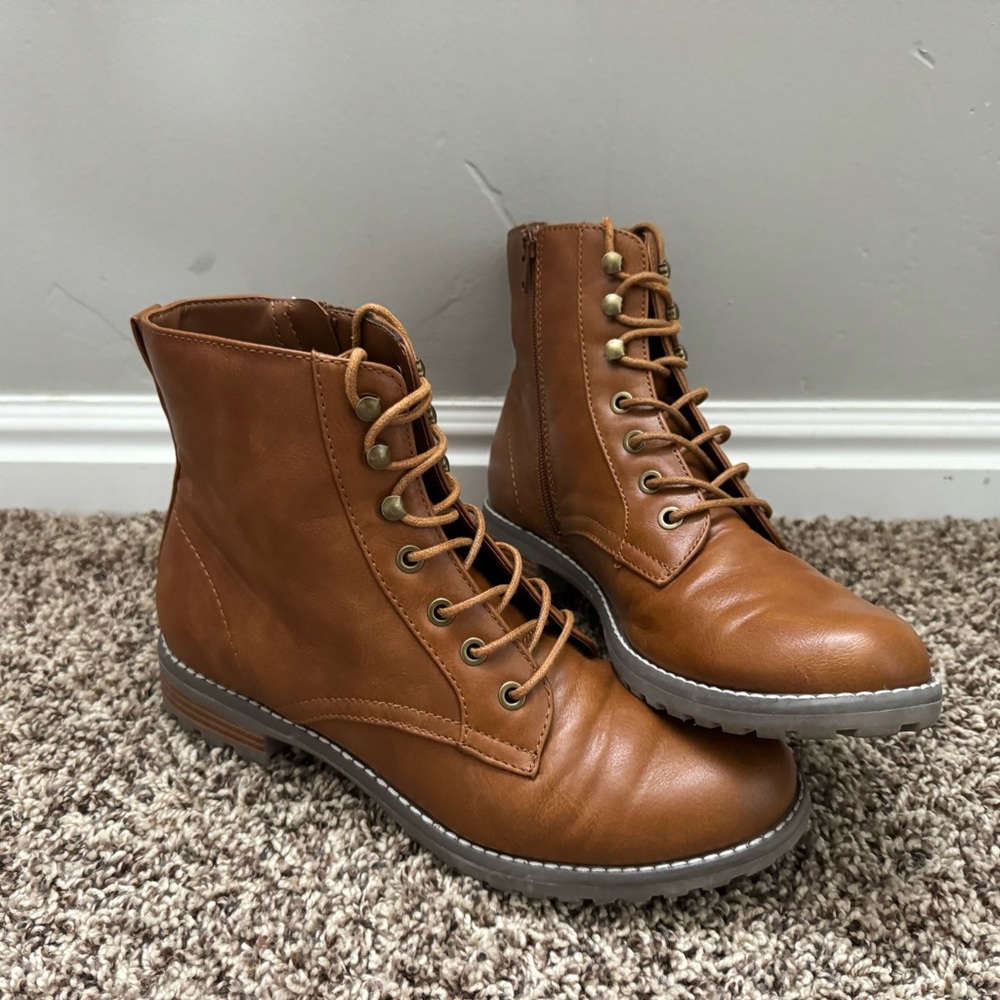Women’s Sonoma Ortholite ECO Waterbury Combat Lace Up Moto Boots Size 8.5 Brown